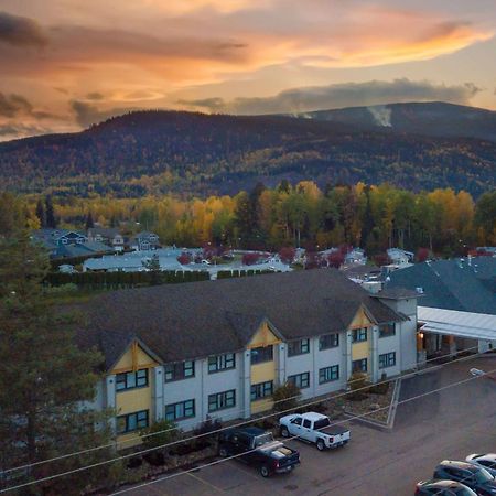 Prestige Hudson Bay Lodge & Conference Centre, Worldhotels Crafted Collection Смітерз Екстер'єр фото