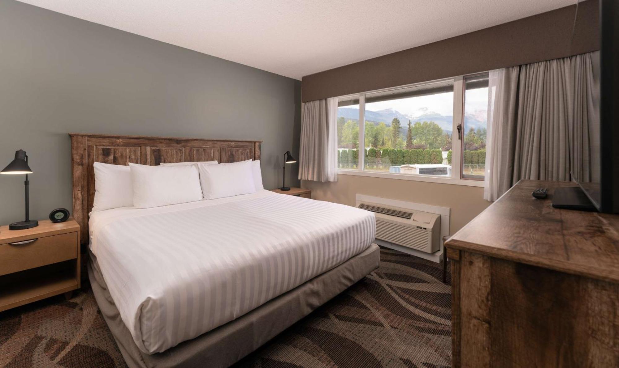 Prestige Hudson Bay Lodge & Conference Centre, Worldhotels Crafted Collection Смітерз Екстер'єр фото