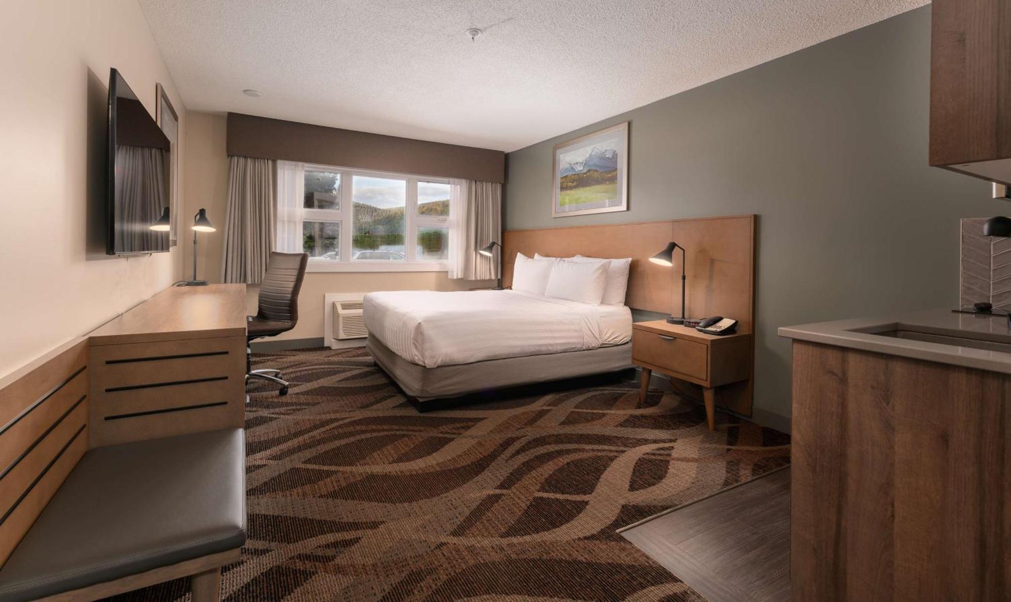 Prestige Hudson Bay Lodge & Conference Centre, Worldhotels Crafted Collection Смітерз Екстер'єр фото